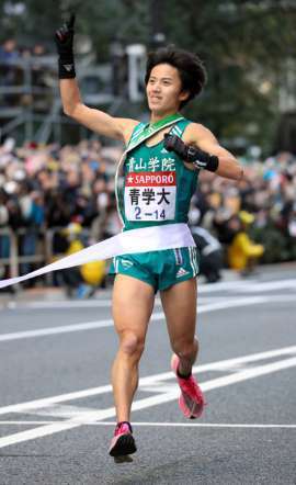 青学やっぱり 強かった 全員駅伝 泥臭くつなぎ箱根駅伝ｖ奪還 スポーツ熱血ブログ